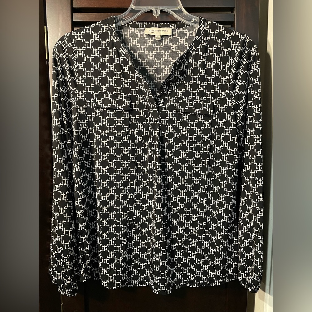 Jones New York Sport Blouse size M